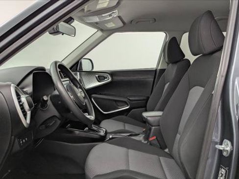 Used 2023 Kia Soul LX w/ Option Group 015 FWD image 14