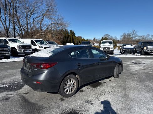 Used 2016 MAZDA MAZDA3 i Sport w/ Preferred Equipment Package image 6