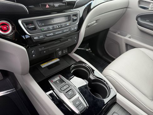 Used 2019 Honda Pilot Elite image 13