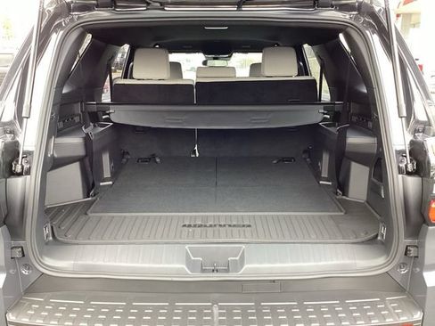 Used 2026 Toyota 4Runner SR5 AWD/4WD image 14