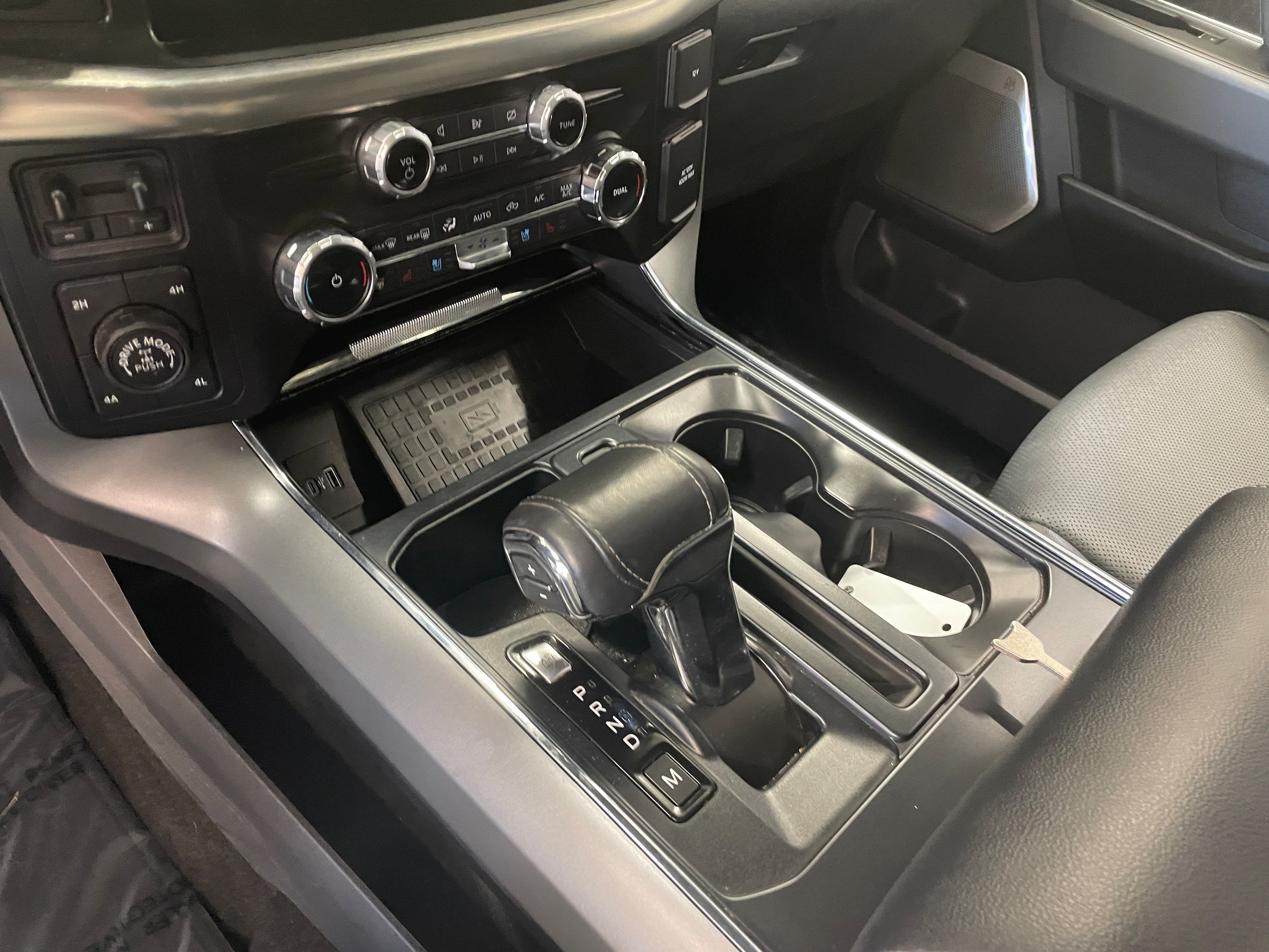 Used 2022 Ford F150 Lariat w/ Equipment Group 502A High AWD/4WD image 19