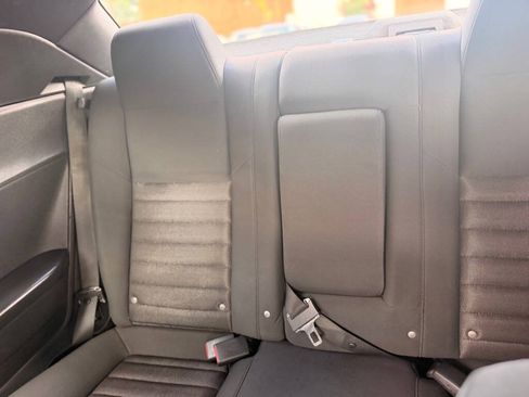Used 2010 Dodge Challenger SE RWD image 18
