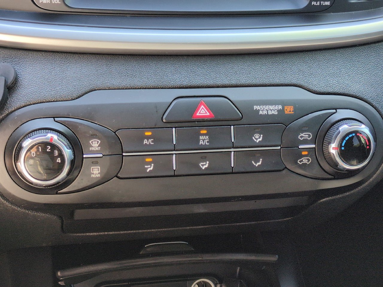 Used 2019 Kia Sorento L FWD image 21