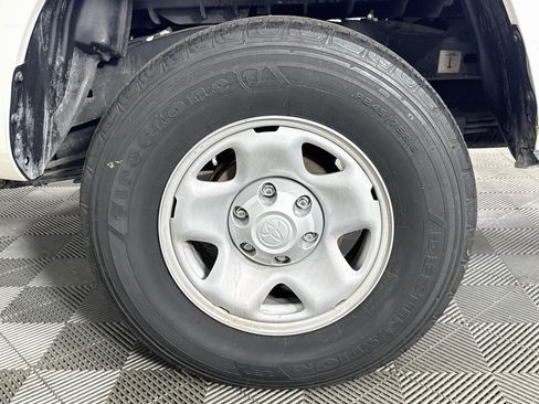 Used 2022 Toyota Tacoma SR RWD image 32