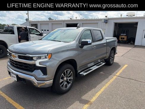 Used 2024 Chevrolet Silverado 1500 LT AWD/4WD image 4