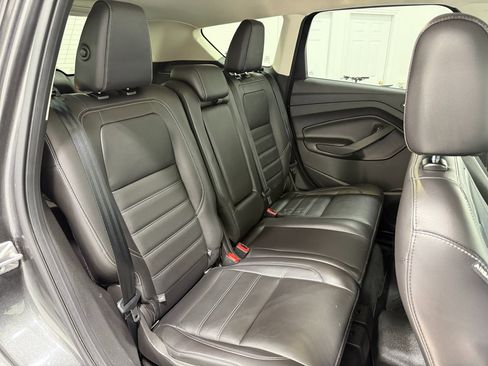 Used 2017 Ford Escape Titanium image 34