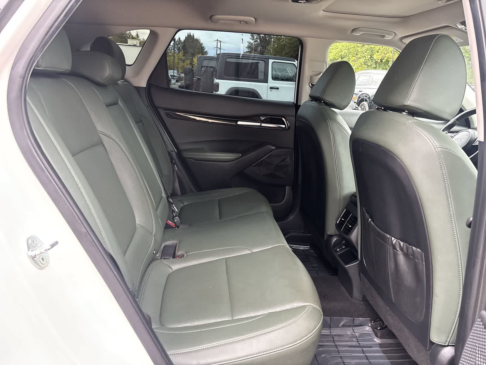 Used 2024 Kia Seltos SX w/ SX Sunroof Package AWD/4WD image 6
