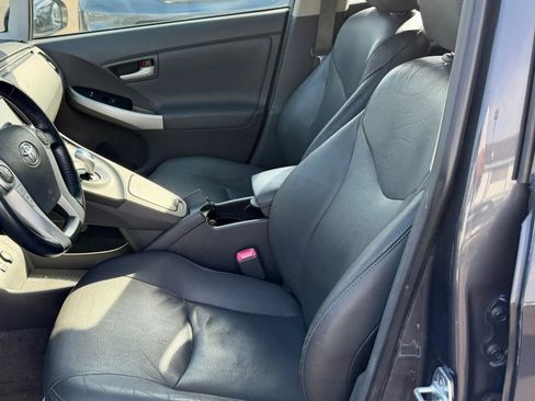 Used 2011 Toyota Prius Four image 11
