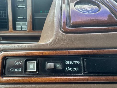 Used 1989 Cadillac Eldorado Coupe FWD image 23