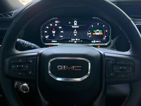 Used 2025 GMC Sierra 2500 AT4 w/ AT4 Premium Plus Package AWD/4WD image 21
