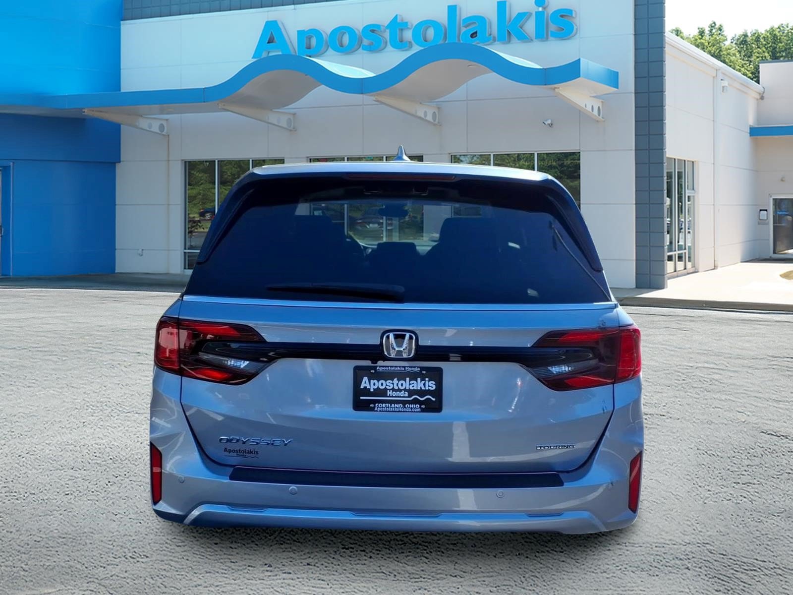 New 2027 Honda Odyssey Touring image 4