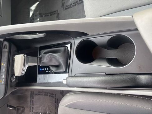 Used 2023 Hyundai Elantra SEL w/ Cargo Package image 28