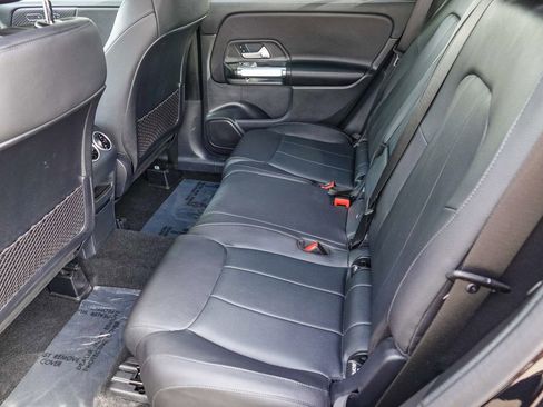 Certified 2025 Mercedes-Benz GLB 250 image 18