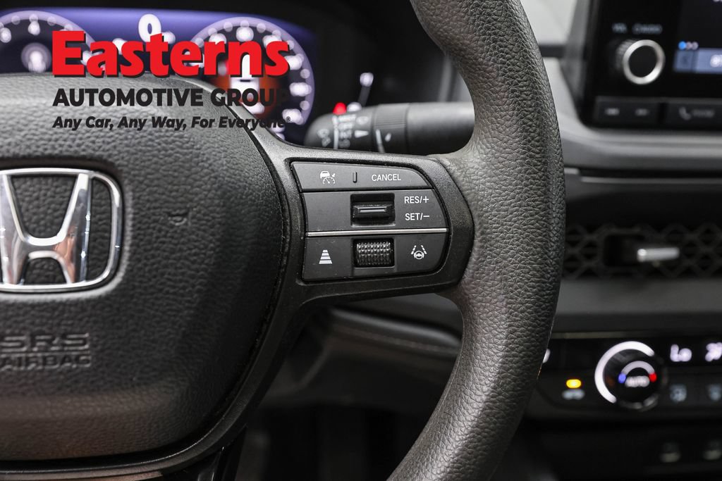 Used 2025 Honda Accord SE image 18