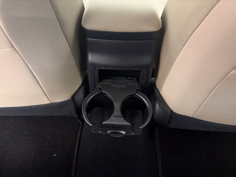 Used 2015 Toyota Corolla LE FWD image 18