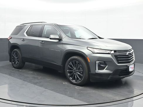 Used 2022 Chevrolet Traverse LT image 9