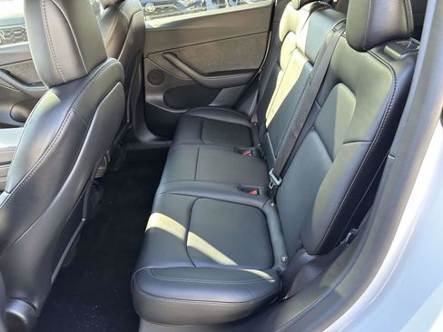 Used 2022 Tesla Model Y Performance image 18