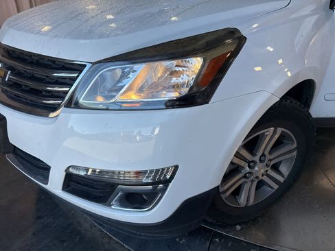 Used 2017 Chevrolet Traverse LT image 7