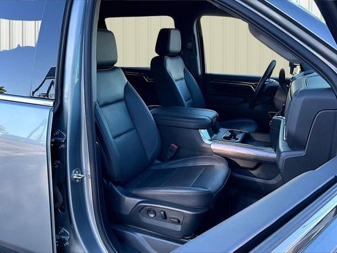 Used 2024 Chevrolet Silverado 2500 LTZ w/ LTZ Plus Package image 17