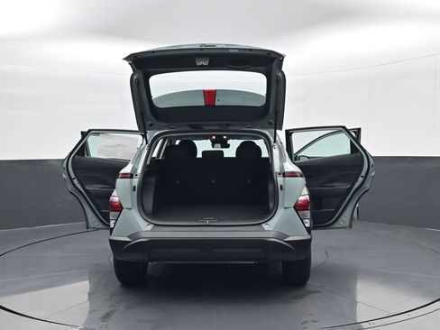 New 2026 Hyundai Kona SE image 32