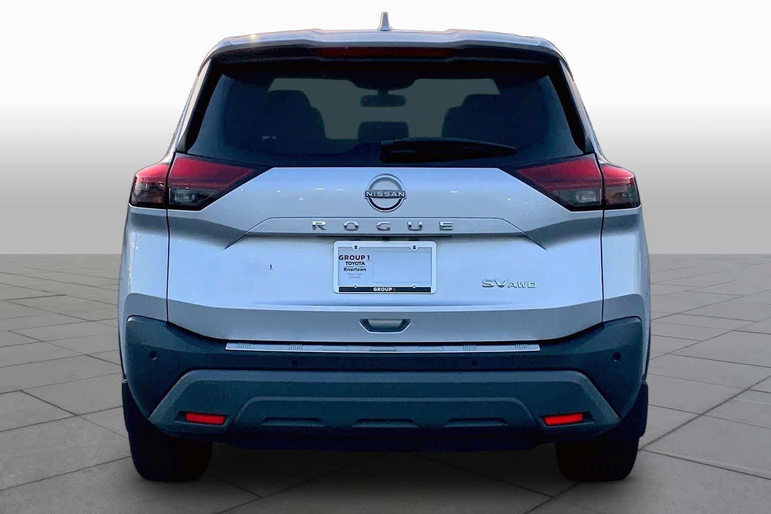 Used 2023 Nissan Rogue SV AWD/4WD image 5