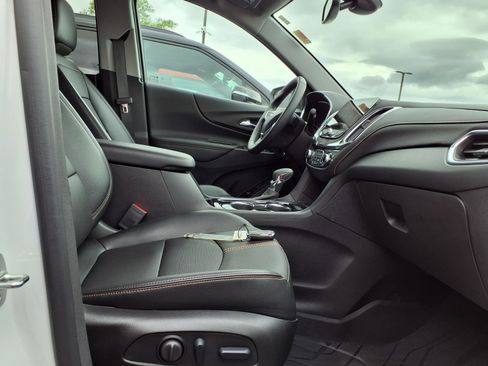 Used 2024 Chevrolet Equinox Premier image 28