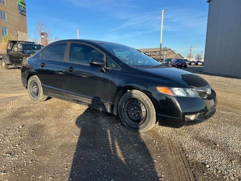 Used 2010 Honda Civic LX image 1