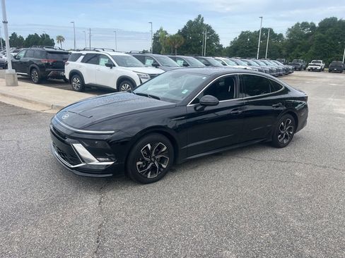 Used 2025 Hyundai Sonata SEL FWD image 3