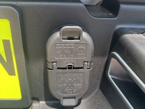 New 2026 RAM 3500 Laramie AWD/4WD image 9