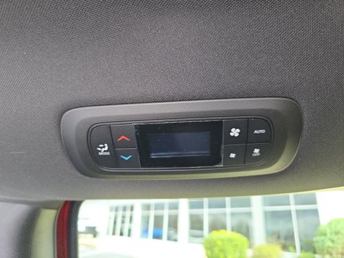 New 2026 Chrysler Pacifica Select w/ S Appearance Package image 17