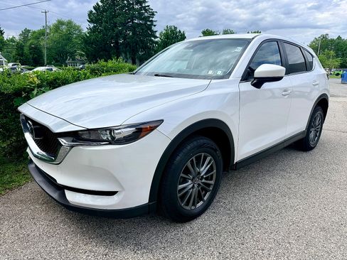 Used 2017 MAZDA CX-5 Touring w/ Preferred Equipment Package AWD/4WD image 8