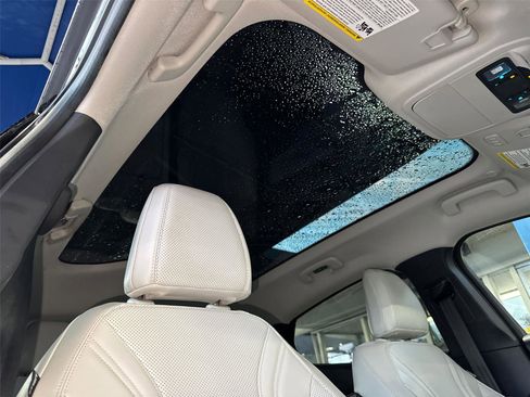 Certified 2022 Ford Mustang Mach-E Premium image 16