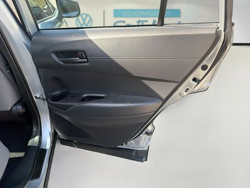 Used 2025 Toyota Corolla Cross AWD Hybrid image 30