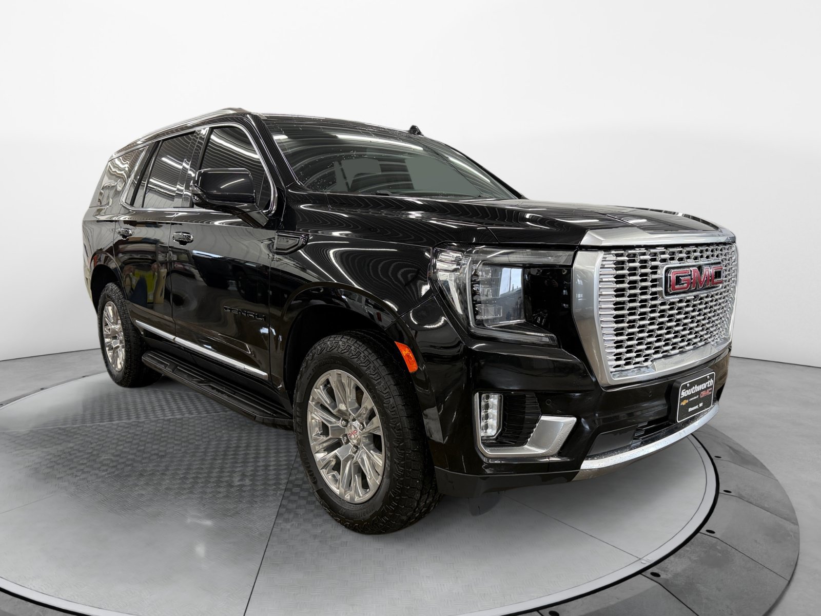 Used 2024 GMC Yukon Denali w/ Max Trailering Package AWD/4WD image 4