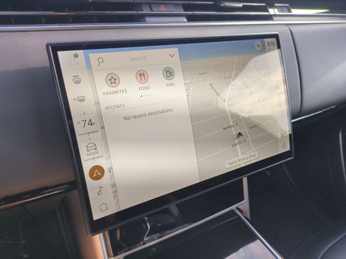 Used 2024 Land Rover Range Rover SE image 20