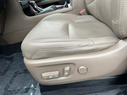 Used 2022 Lexus GX 460 Premium w/ Premium Plus Package image 16