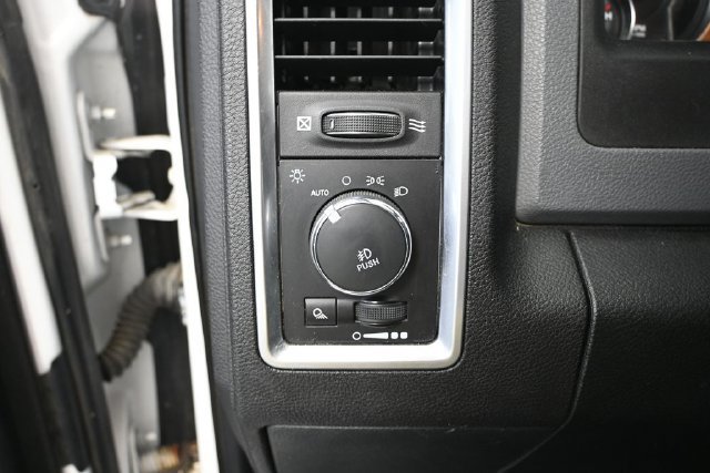 Used 2017 RAM 1500 Big Horn RWD image 24