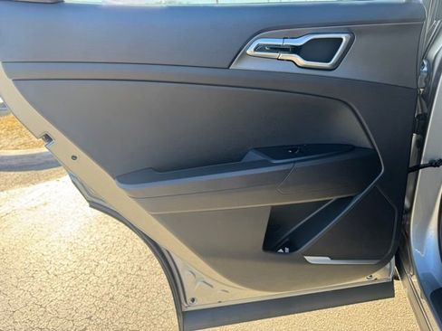 New 2026 Kia Sportage LX image 12