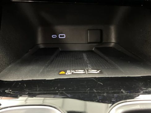 Used 2024 Chevrolet Traverse LT FWD image 55