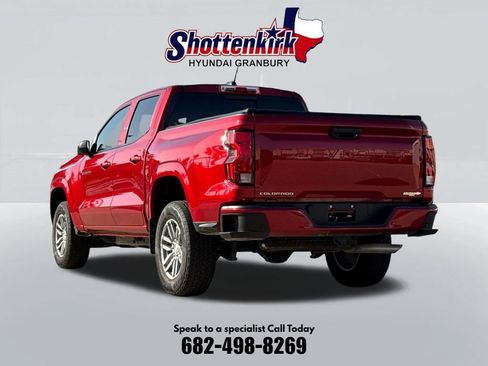 Used 2025 Chevrolet Colorado LT RWD image 8