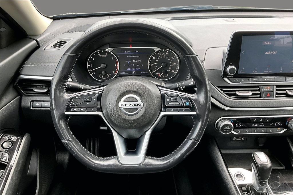 Used 2020 Nissan Altima 2.5 SV FWD image 2