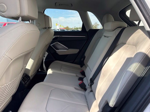 Used 2020 Audi Q3 2.0T Premium w/ Convenience Package AWD/4WD image 9