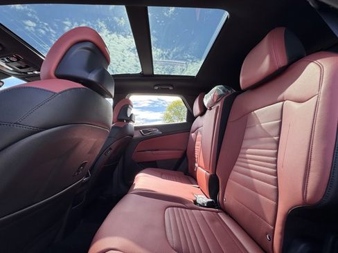 New 2025 Kia Sportage SX image 26