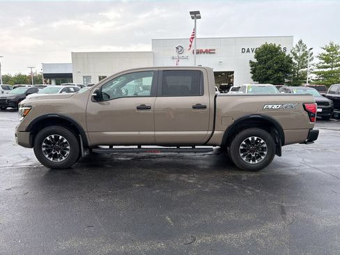 Used 2023 Nissan Titan PRO-4X w/ Pro-4x Convenience Package AWD/4WD image 9