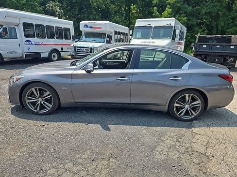 Used 2019 INFINITI Q50 Signature Edition w/ All Weather Package (L93) AWD/4WD image 4
