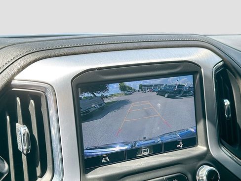 Used 2022 GMC Sierra 1500 SLT AWD/4WD image 16
