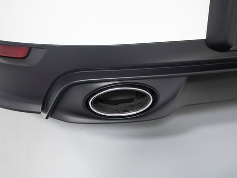 Certified 2025 Porsche 911 Carrera RWD image 46