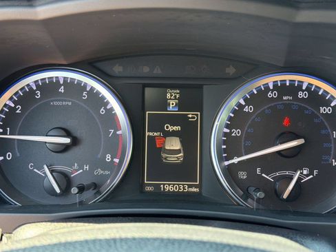 Used 2015 Toyota Highlander XLE FWD image 22
