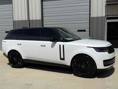 Used 2025 Land Rover Range Rover Long Wheelbase Autobiography image 4