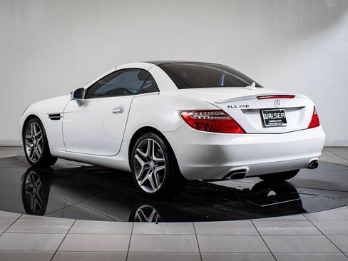 Used 2015 Mercedes-Benz SLK 250 image 7